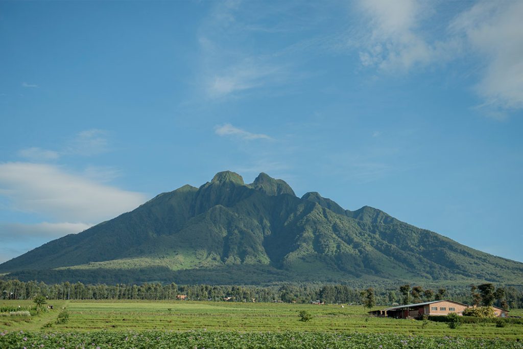 Hiking Mount Sabyinyo