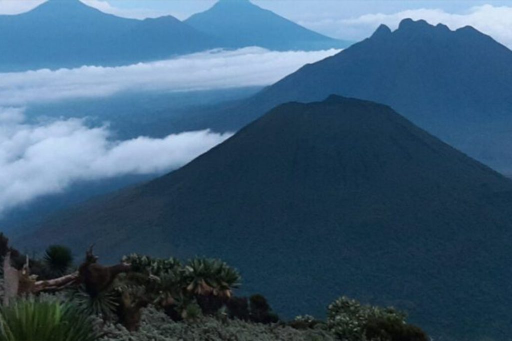 Hiking Mount Muhabura
